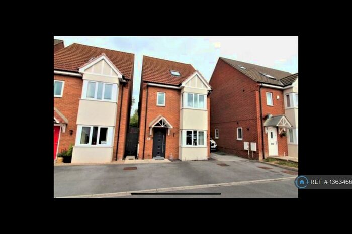4 Bedroom Detached House To Rent In Kingfisher Mews, Barnsley, S73