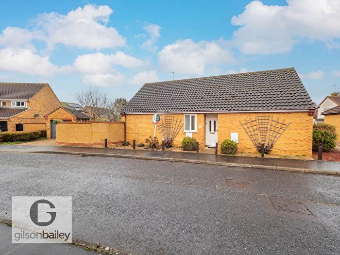 3 Bedroom Detached Bungalow For Sale In Colsterdale, Lowestoft, NR33