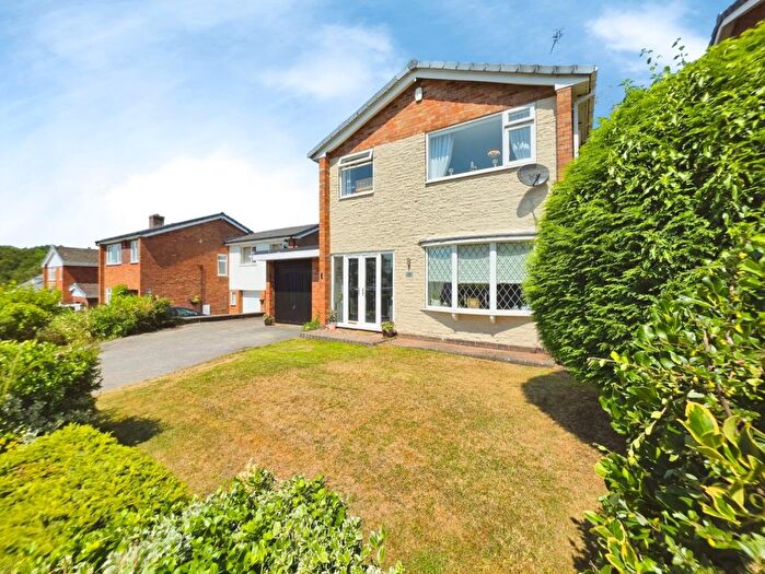 3 Bedroom Detached House For Sale In Grangefields, Biddulph, Stoke-On-Trent, ST8