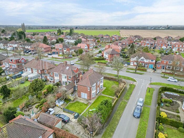 4 Bedroom Detached House For Sale In Lidgett Grove, York, YO26