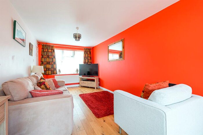 3 Bedroom Terraced House For Sale In Meadows Way, Hadleigh, IP7