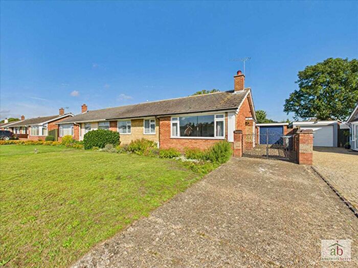 3 Bedroom Bungalow For Sale In Penzance Road, Kesgrave, IP5