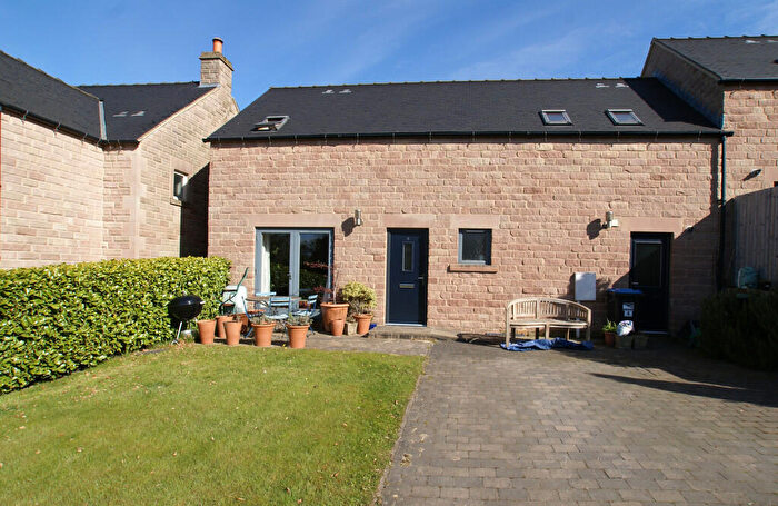 3 Bedroom Semi-Detached House To Rent In Neathermill Court, Wirksworth, DE4