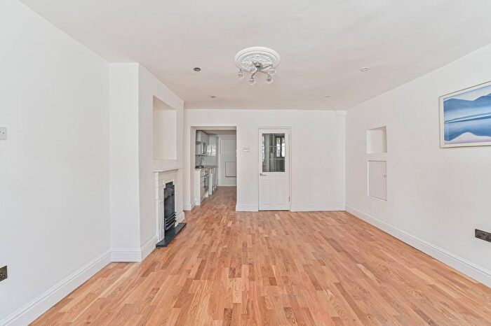 1 Bedroom Flat For Sale In Devonshire Road, Forest Hill, London, SE23