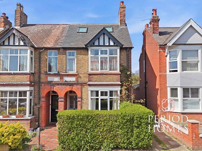 5 Bedroom Semi Detached House For Sale In Park Avenue, Chelmsford, CM1