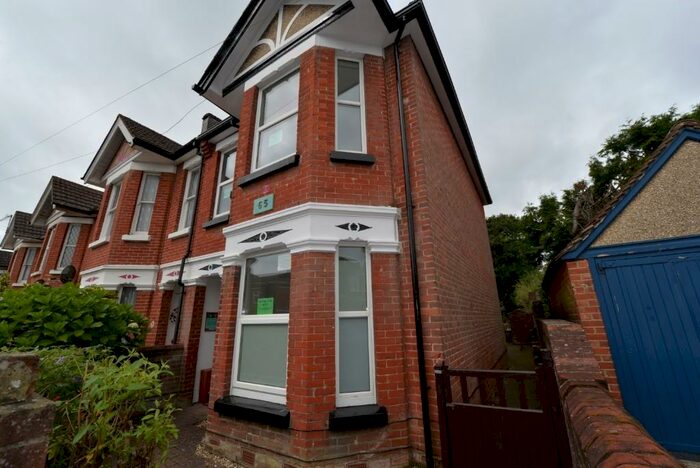 5 Bedroom House To Rent In Highfield Crescent, SO17