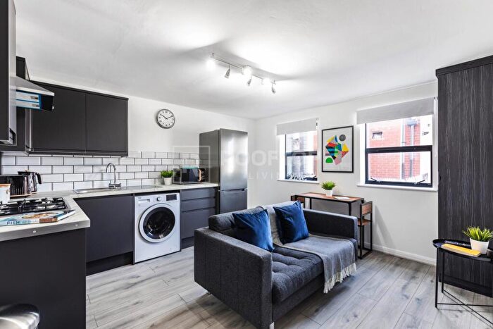 2 Bedroom House To Rent In Queens Road, Leeds, LS6