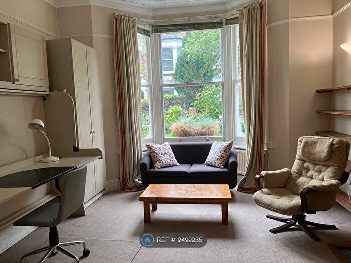 1 Bedroom Flat To Rent In Estelle Road, London, NW3
