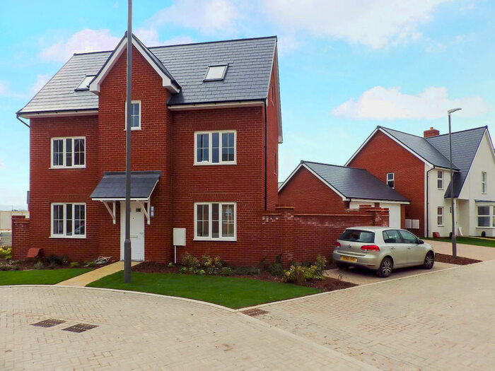 4 Bedroom Detached House To Rent In Maybrick Road, Aylesbury, Buckinghamshire, HP22