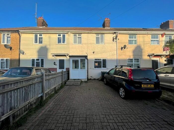 3 Bedroom Terraced House To Rent In Southern Road, Eastbourne, BN22