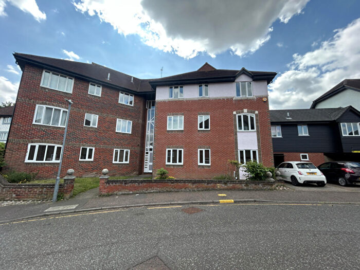 2 Bedroom Flat To Rent In Nicholsons Grove, Colchester, CO1