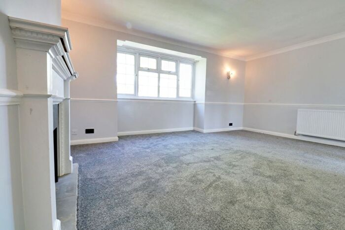 2 Bedroom Flat To Rent In Wolsey Court, London Road, BR1