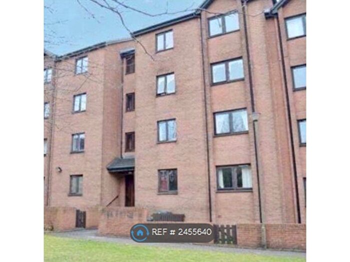2 Bedroom Flat To Rent In Wallace Court, Stirling, FK8