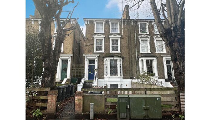 1 Bedroom Flat For Sale In Flat B, Navarino Road, Hackney, London, E8