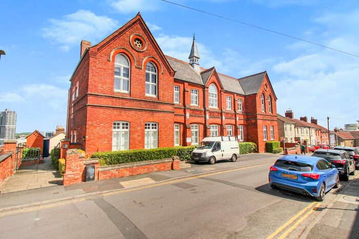 2 Bedroom Flat To Rent In Dixon Street, Old Town, Swindon, SN1