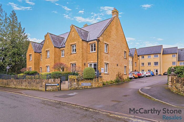 1 Bedroom Flat For Sale In Wingfield Court, Lenthay Road, Sherborne, DT9