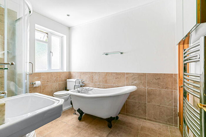 2 Bedroom Semi-Detached House For Sale In Stoke Road, Guildford, GU1