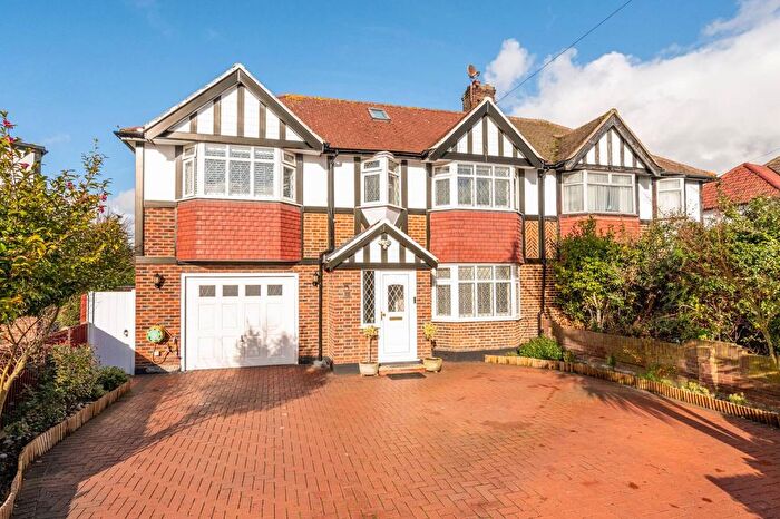 5 Bedroom Semi Detached House For Sale In St Pauls Close, Hounslow, TW3