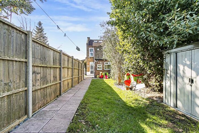 3 Bedroom End Of Terrace House To Rent In Fotheringham Road, Enfield, EN1