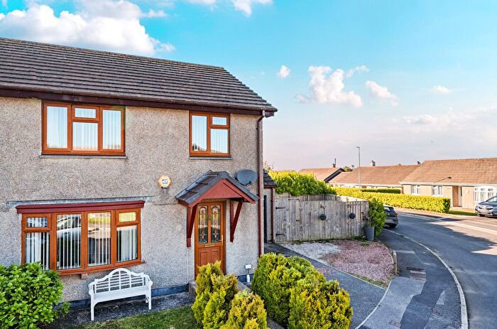 3 Bedroom Semi-Detached House For Sale In Ash Drive, Hayle, Cornwall, TR27