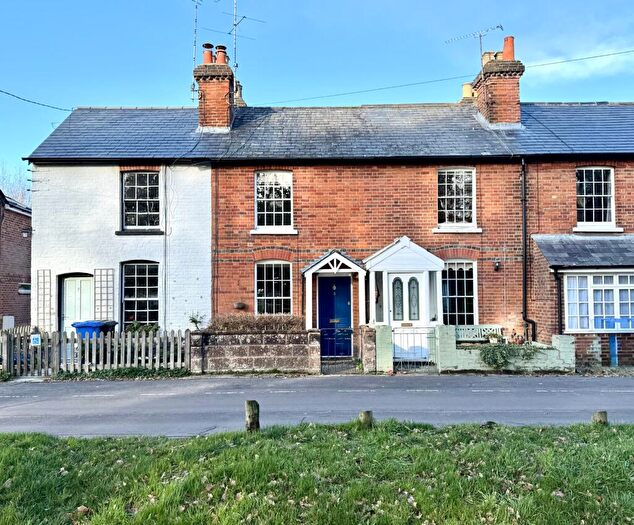 2 Bedroom Cottage For Sale In Oakland Terrace, Hartley Wintney, RG27