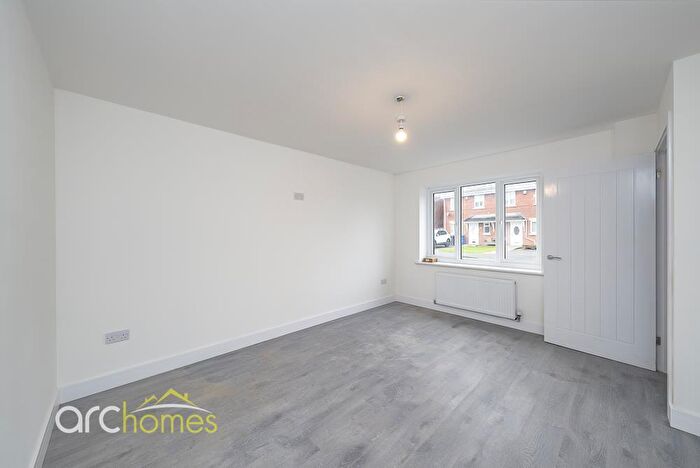 3 Bedroom House To Rent In Poplar Close, Tyldesley, M29