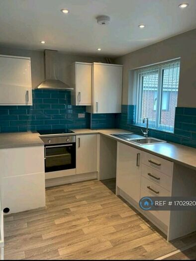 1 Bedroom Flat To Rent In Cross Lane, Farnley, Leeds, LS12