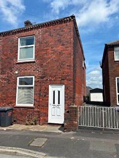 3 Bedroom Terraced House To Rent In Campania Street, Royton, Oldham, OL2