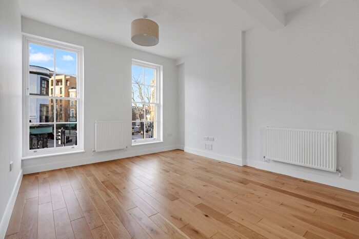 3 Bedroom Flat To Rent In Royal College Street, Camden, NW1