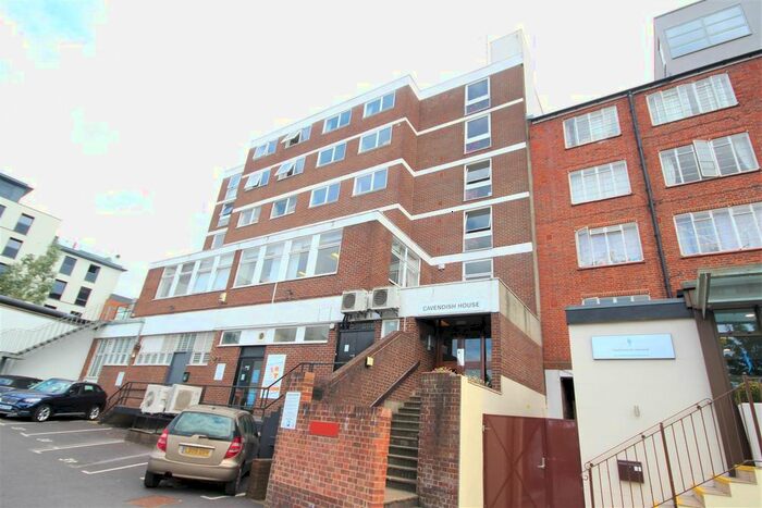 2 Bedroom Flat To Rent In Eastgate Gardens, Guildford GU1