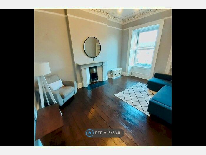 2 Bedroom Flat To Rent In Brougham Place, Edinburgh, EH3