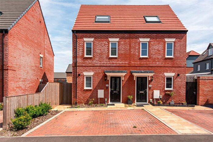3 Bedroom Semi-Detached House For Sale In Fritillary Avenue, Chinnor, Oxfordshire, OX39