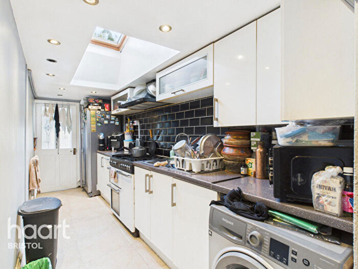 7 Bedroom Terraced House For Sale In Brentry Road, Bristol, BS16