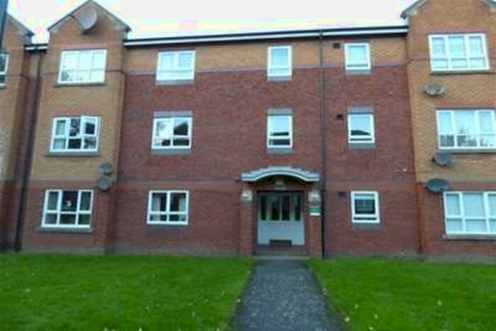 2 Bedroom Flat To Rent In Princes Gardens L3