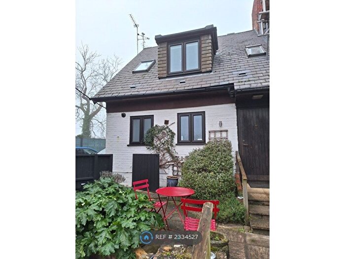 1 Bedroom Semi-Detached House To Rent In Harefield, Harefield, Uxbridge, UB9