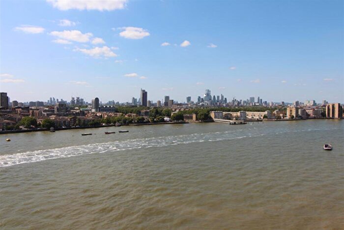 2 Bedroom Flat To Rent In Orion Point, Westferry Rd, E14