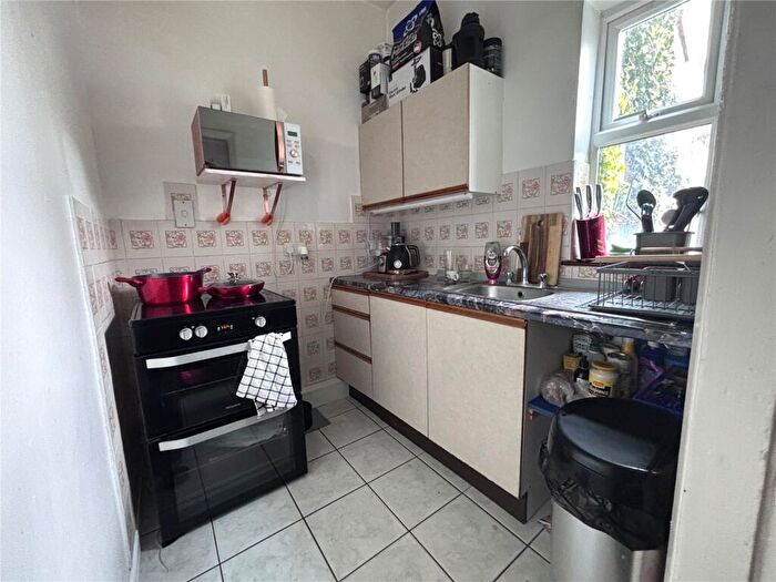 Apartment To Rent In Eastfield Road, Peterborough, Cambridgeshire, PE1