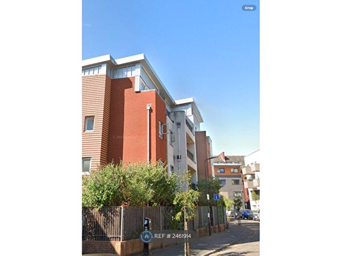 1 Bedroom Flat To Rent In Cottrill Gardens, London, E8