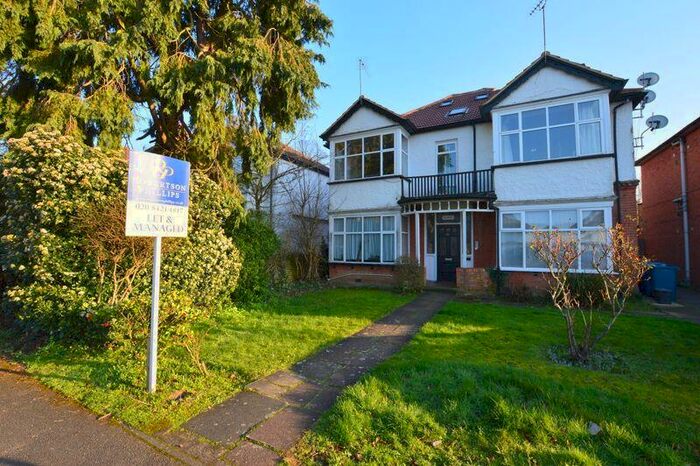 2 Bedroom Apartment To Rent In Devonshire Road, Hatch End, HA5