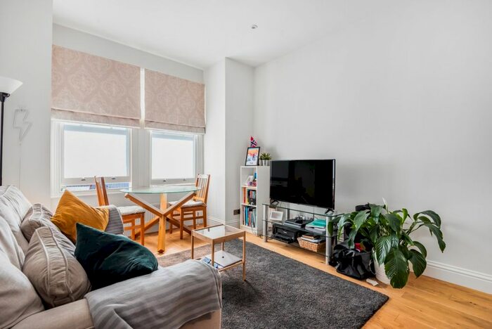 1 Bedroom Flat To Rent In Boscombe Road, London, W12