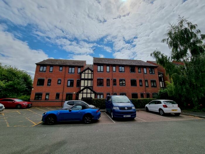 2 Bedroom Apartment To Rent In Waterside, The Moorings, Warwick, CV31