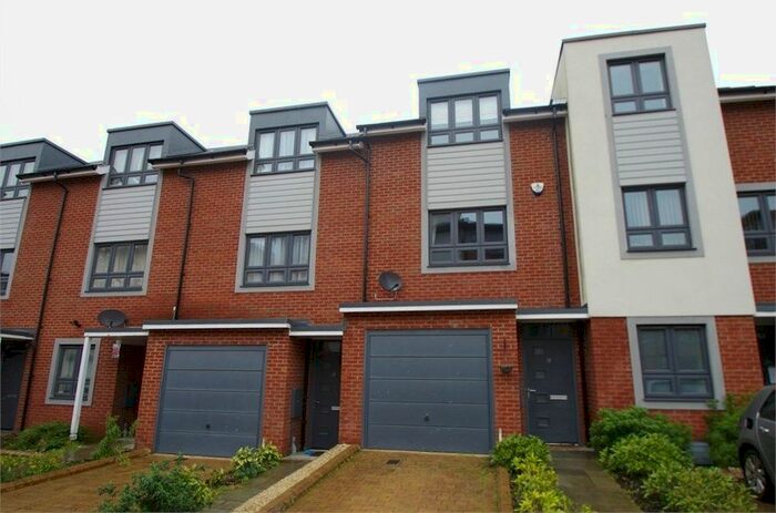 3 Bedroom Town House To Rent In Rembrandt Way, Watford, WD18
