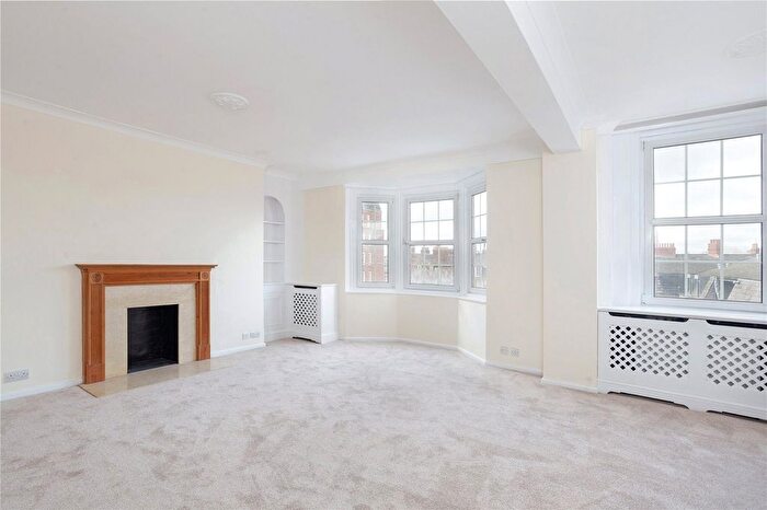 2 Bedroom Flat To Rent In Whiteheads Grove, London, SW3