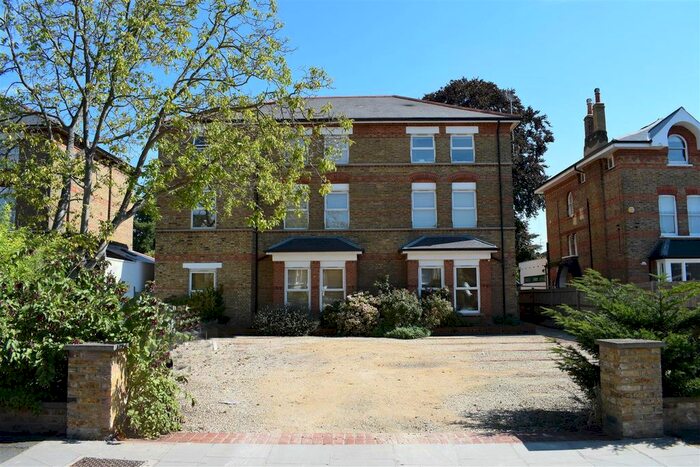 1 Bedroom Flat To Rent In Stanley Road, Teddington, TW11