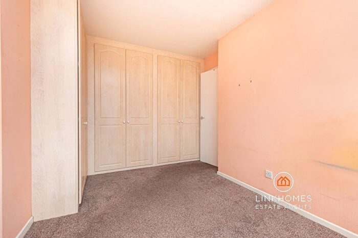 3 Bedroom Terraced House For Sale In Dacombe Drive, Poole, BH16