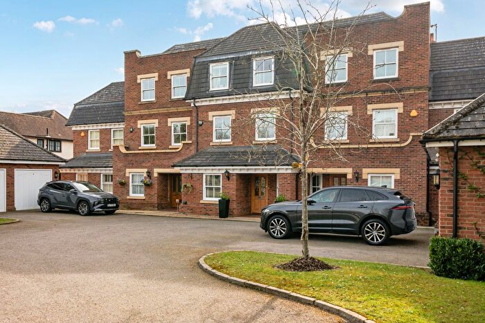 5 Bedroom Terraced House For Sale In London Road, St. Albans, AL1