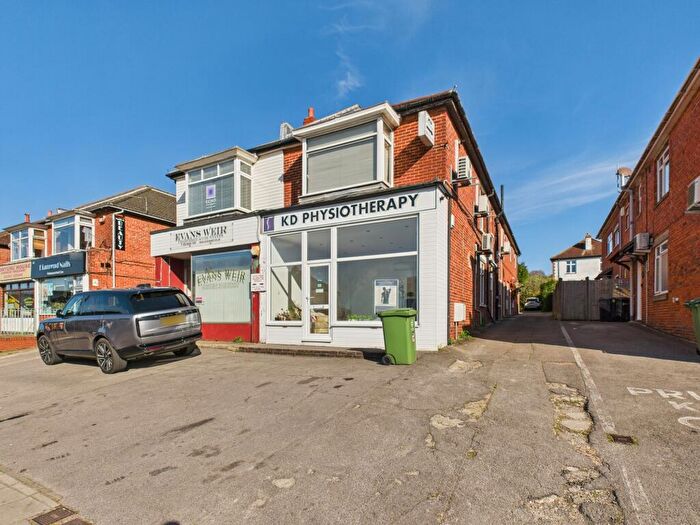 2 Bedroom Flat For Sale In Havant Road, Drayton, Portsmouth, PO6
