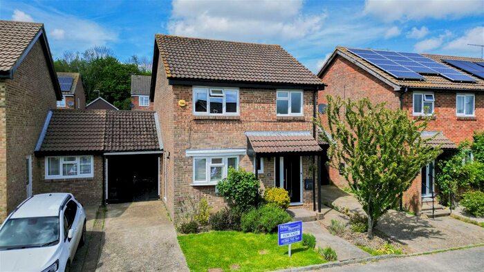 3 Bedroom Detached House For Sale In Acorn Way, Hurst Green, Etchingham, TN19