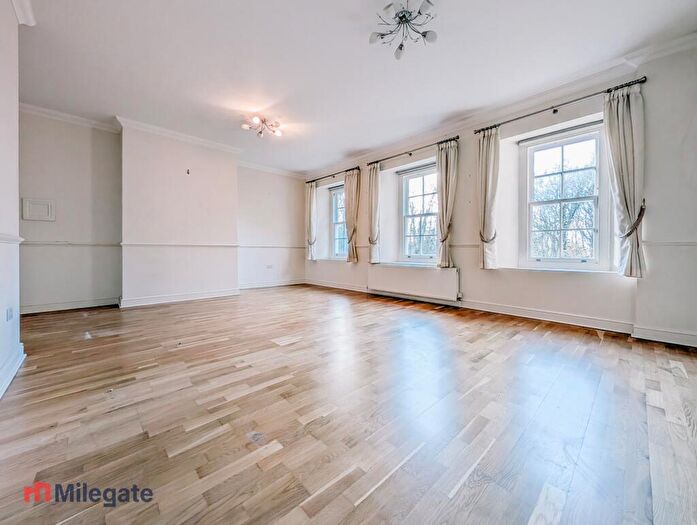 2 Bedroom Flat To Rent In Highgrove House, Lidgould Grove, Ruislip, HA4