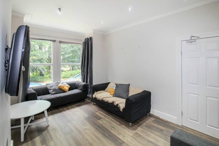 6 Bedroom Terraced House To Rent In Langdale Terrace, Headingley, Leeds, LS6